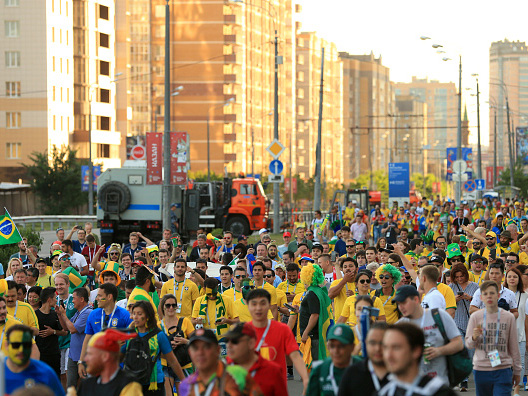 כמה מובלעות של שחור-צהוב אדום - טיפה בים הברזילאי