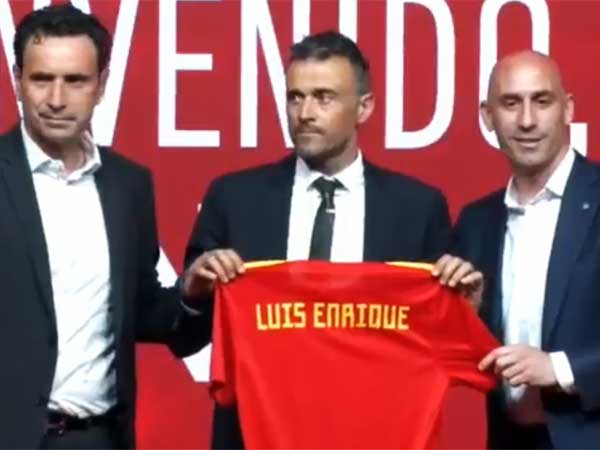 פרק חדש. לואיס אנריקה