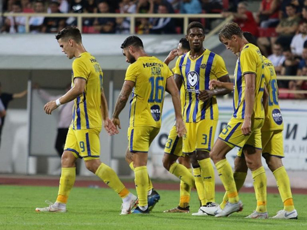 מכבי ת"א כבר עם הפנים לפיוניק (צילום: האתר הרשמי)