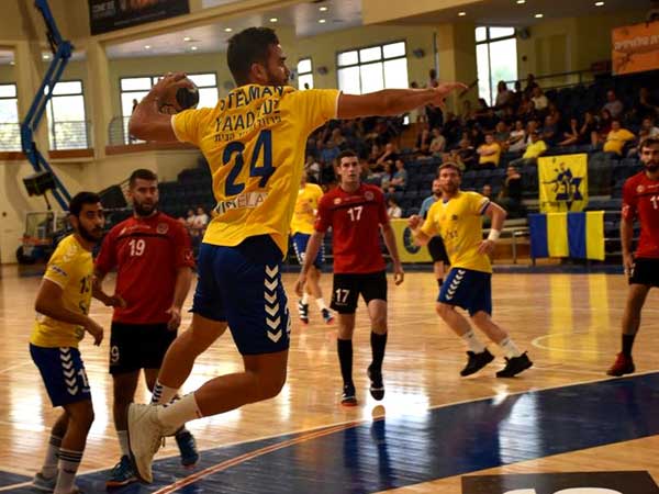 עמית סטלמן, הצטיין עם 8 שערים (חן קלדרון, מכבי ראשל"צ)