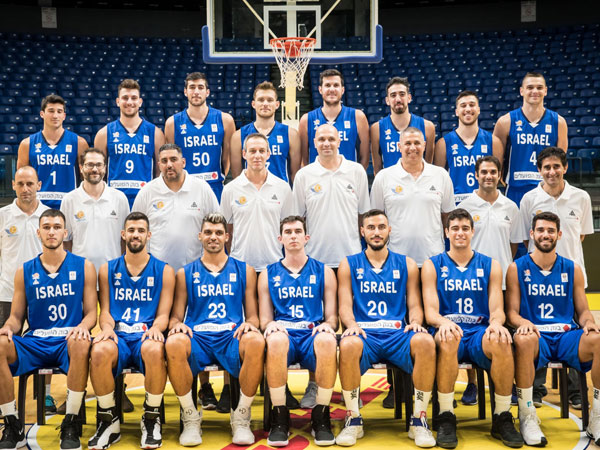 קולשוב (מצד ימין למעלה). נותר בחוץ