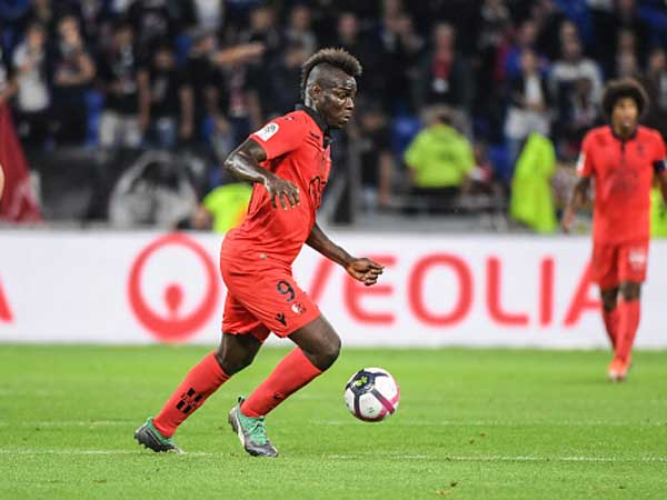 בלוטלי במדי ניס. לפי הדיווחים, עדיין 6 ק"ג יותר מהרצוי (getty)