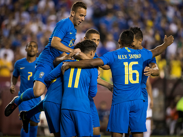 ברזיל חוגגת ניצחון קליל (getty)