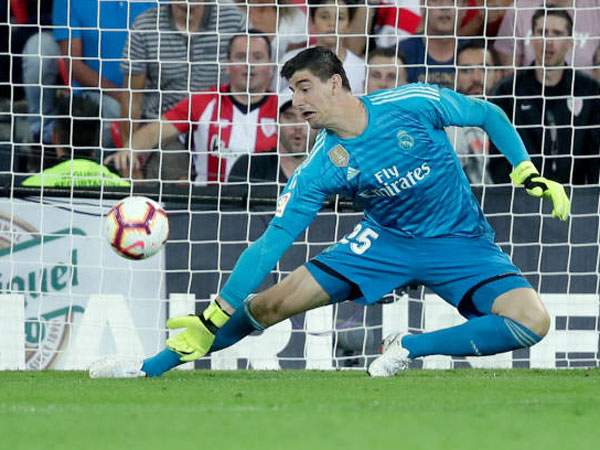 קורטואה. שוב הוציא כדור מהרשת (getty)