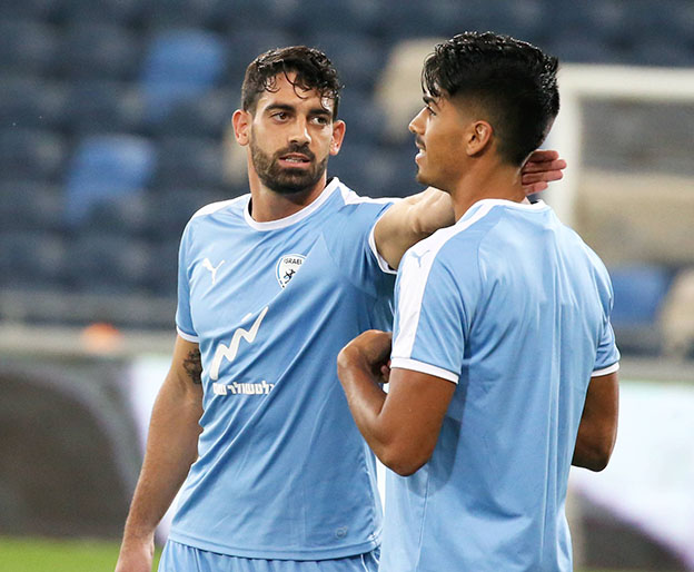 אני לא ותרן, אלא פייטר. לגיטימי לא להיות מרוצה כשלא משחקים" (יוסי שקל)