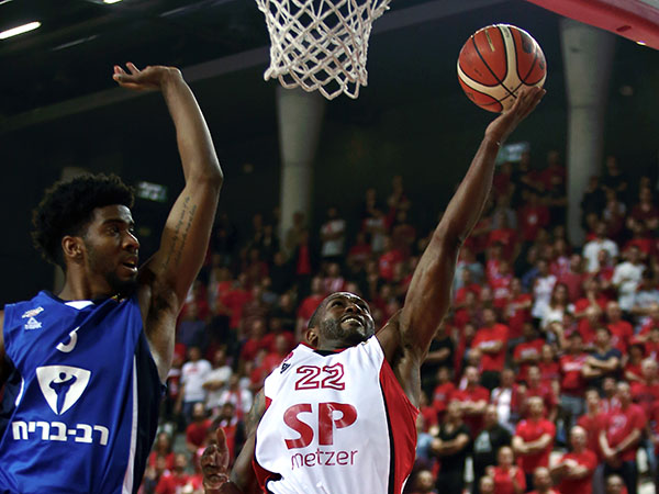 "אם יש שחקן מרכזי בקבוצה, אתה אמור ללכת לקראתו" (מנהלת הליגה)