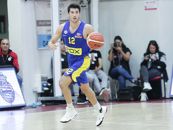 גם הוא חטף מספאחיה. דיברתולומאו (דני מרון)