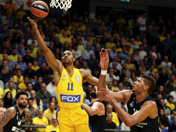 לא ירצה לזכור את הבכורה. סשנס (אלן שיבר)