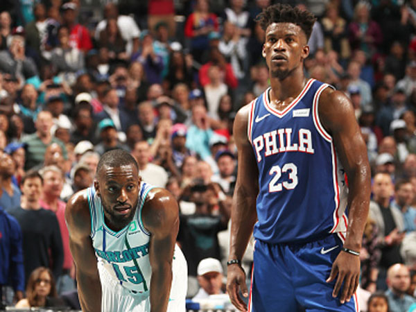 ערב ענק של שניהם. באטלר ו-ווקר (צילום: Kent Smith/NBAE via Getty Images)