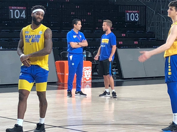 פגישה ראשונה עם השחקנים