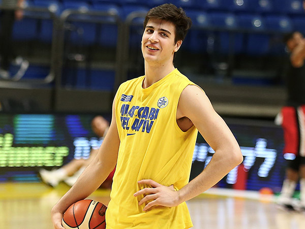 עוקבים אחריו כבר מגיל 16. אבדיה (אלן שיבר)