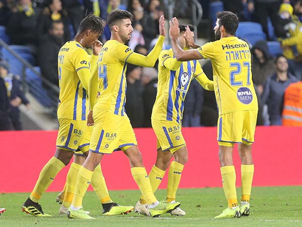 "הקבוצה מחוברת". יונתן כהן (נמרוד גליקמן)