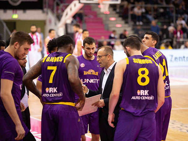 ערב אנמי של הסגולים הסתיים בהפסד מינימלי (FIBA)