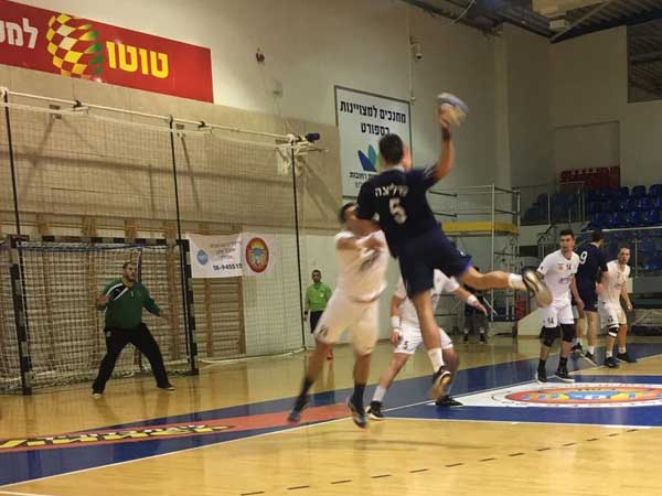 המשחק הערב ברחובות (צילום: דניאל כהן)