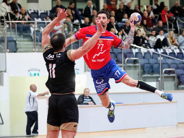 (הפייסבוק של הפועל ראשל"צ)