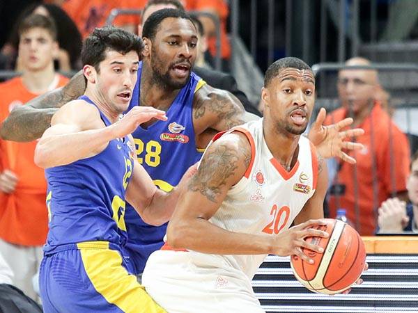 (מנהלת הליגה)