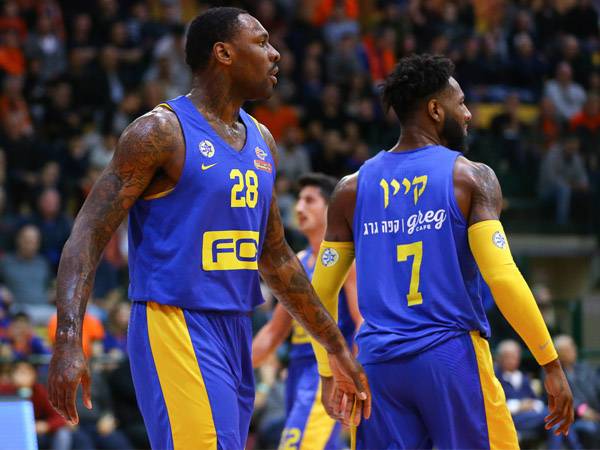 חולון מחכה במוצ"ש. זילברשטיין (צילום: מנהלת הליגה)