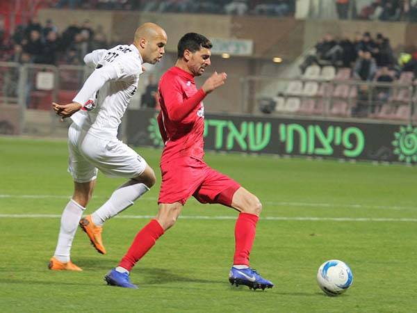 אזולאי, כבר לא בספק (אנצ'ו גוש, סוכנות ג'יני)