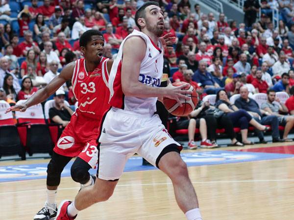 טימור, מטפס בטבלת הקלעים של י-ם (אלן שיבר)