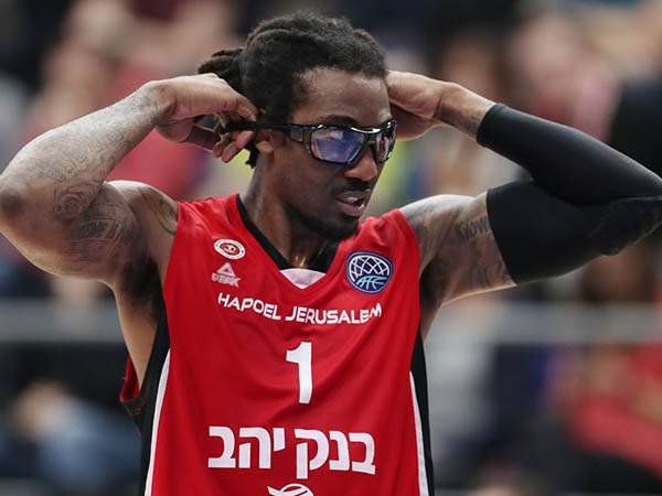 מחפש אתגר חדש? סטומדאייר (FIBA)