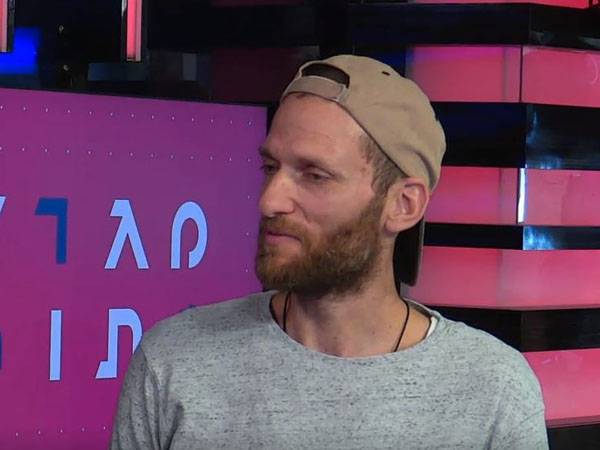 "אני מחובר למשחק כמו כשהייתי ילד". שפר באולפן