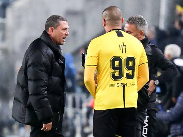 לוי וקלינגר. "לא אתבכיין" (דני מרון)