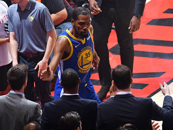 "חרא קורה לפעמים" (getty)