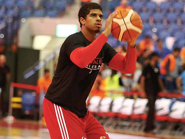 אדגר סוסה במדי הפועל ירושלים (אלן שיבר)