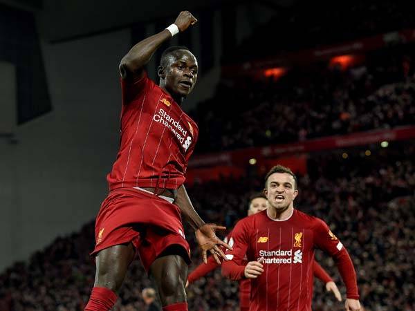 מאנה חוגג ניצחון בדרבי על אברטון. היה ראוי למיקום גבוה יותר? (getty)