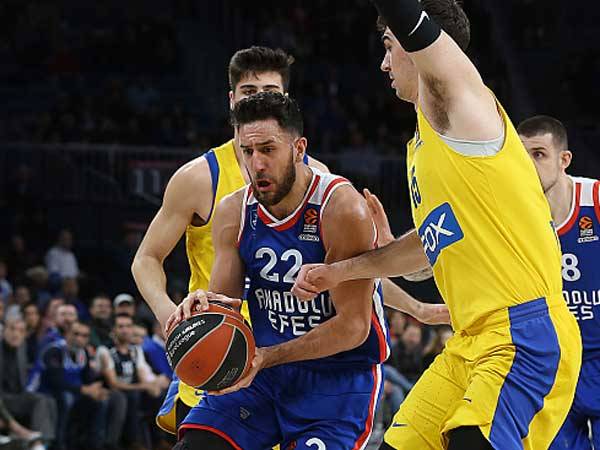 ההגנה קרסה מול אנדולו (getty)