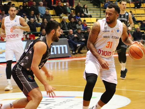 קוק, לא הצליח להושיע (באדיבות אתר FIBA)