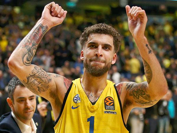 ווילבקין, סומכים עליו במועדון (אלן שיבר)