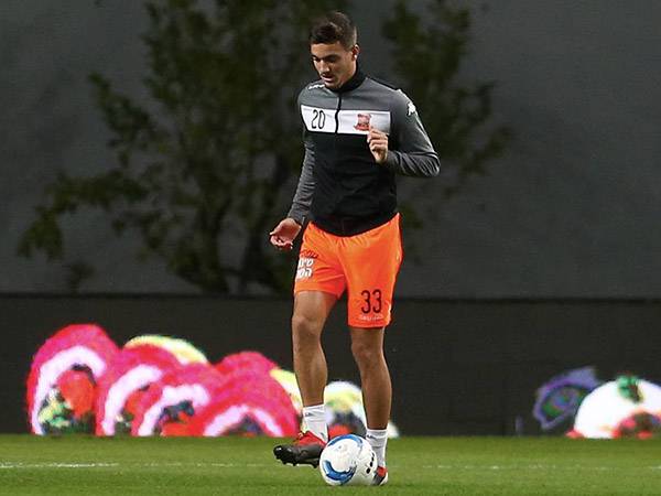 עוד לא בן 21, וכבר דילג בין חמישה מועדונים. שועה במדי בני יהודה (צילום: אלן שיבר)