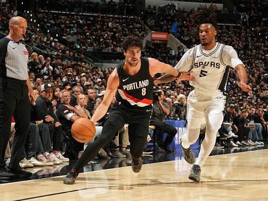 (Photos by Jesse D. Garrabrant/NBAE via Getty Images)