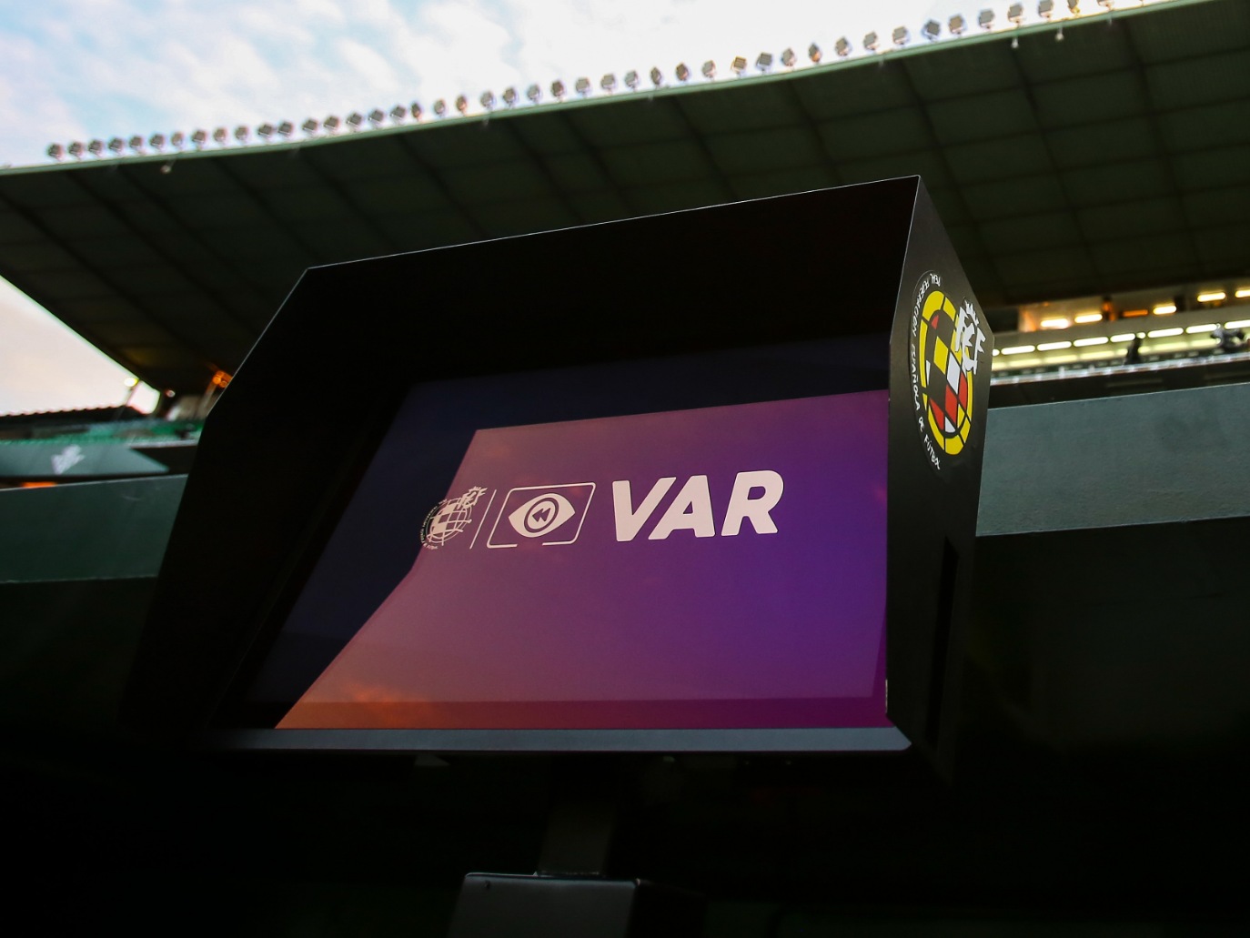 ה-VAR. במוקד העניינים (Getty)