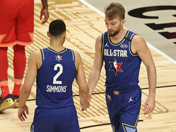 סאבוניס וסימונס. יחזרו לאולסטאר? (Getty)