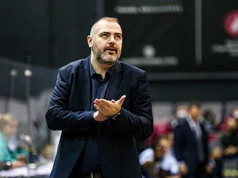 דדאס. "אני מתעסק בספורט, לא במלחמה" (פיב"א)