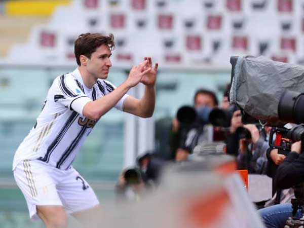 המשחק דווקא התחיל טוב עבור הגברת הזקנה. (Getty)