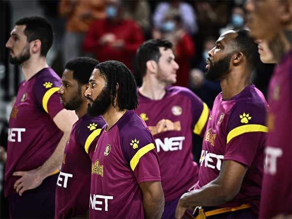 מאוכזבת (FIBA)
