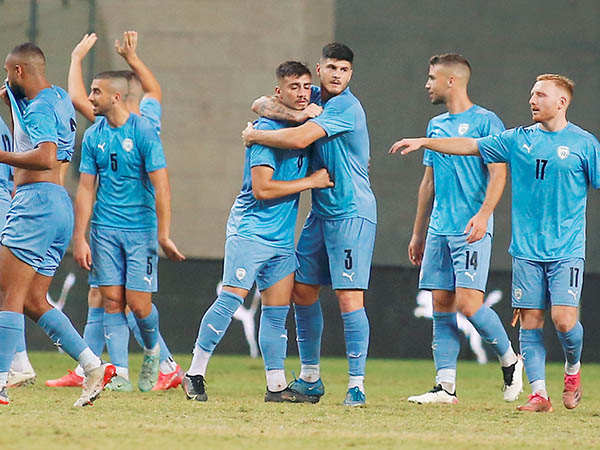 "מאמינים בסגל שלנו" (צילום: אלן שיבר)