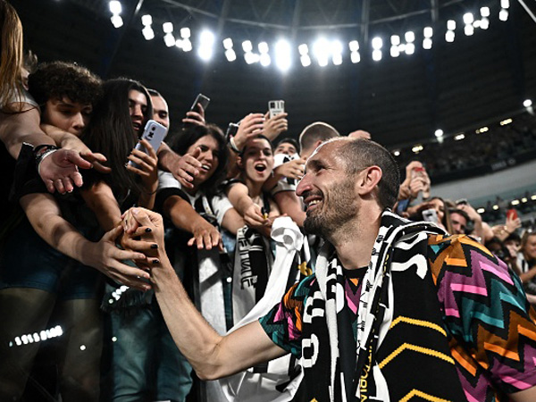 סבב חתימות. קייליני (GETTY)