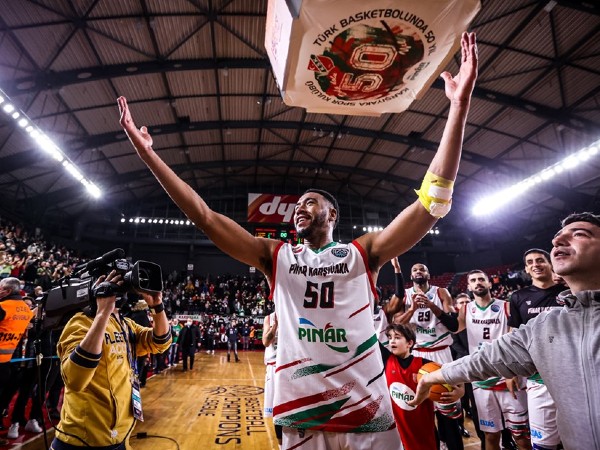 קולסון. עבר מסע (FIBA)