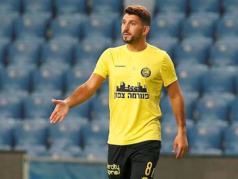 מקבל השראה מגרמניה. כהן (אלן שיבר)