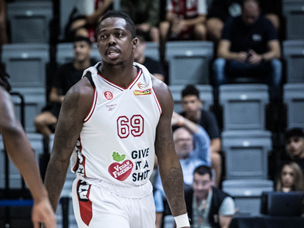 "בראון האדום" מחכה (עודד קרני)