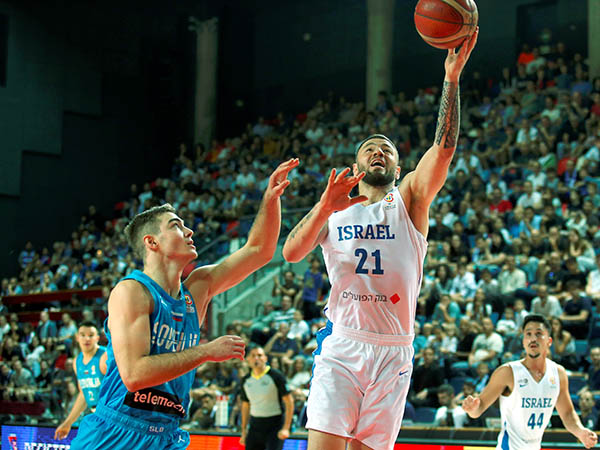 רשם משחק טוב. ארצי (אלן שיבר)