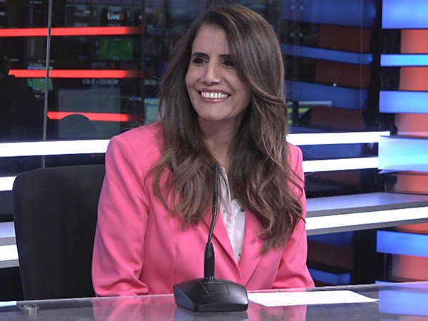 תומכת בחסון. ברקת