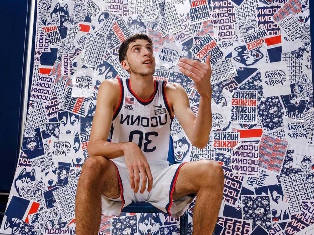 "הכדורסל הישראלי מאוד צריך אותי" (צילום: עמוד האינסטגרם של ירין חסון)