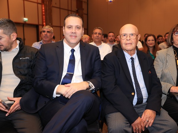 יו"ר הוועד הפראלימפי אלי בירנבאום ושר החינוך והספורט מיקי זוהר (קרדיט: נדב הולצמן)