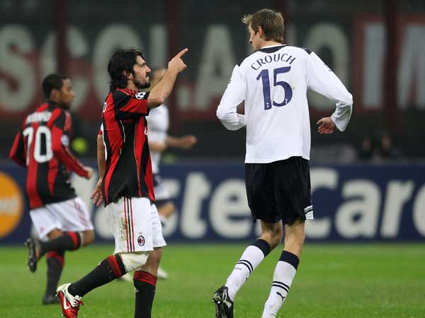 פיטר קראוץ' מול ג'נארו גאטוסו. ההיסטוריה לצידם של האנגלים (GETTY)