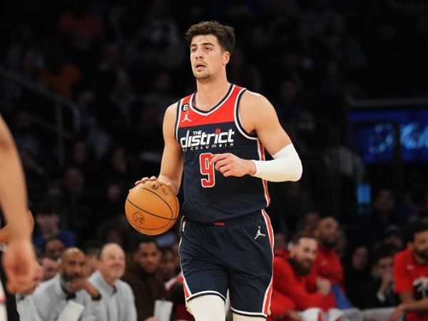 ישפיע גם עליו (Jesse D. Garrabrant/NBAE via Getty Images)